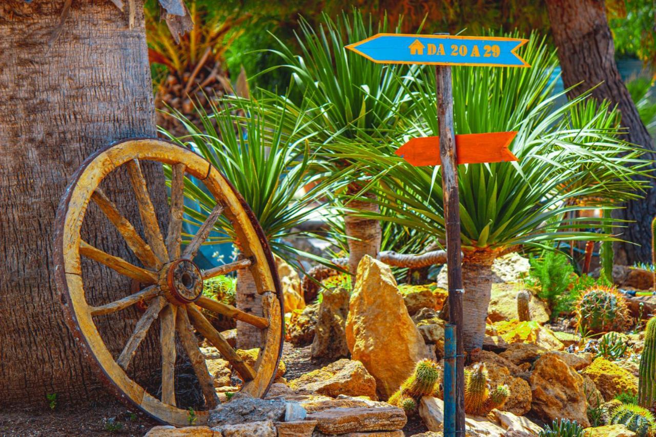 Makauda Beach Sciacca Luaran gambar